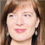 Avvocato civilista e penalista, con diploma linguistico. Esperienza pregressa nell’insegnamento linguistico, offre lezioni